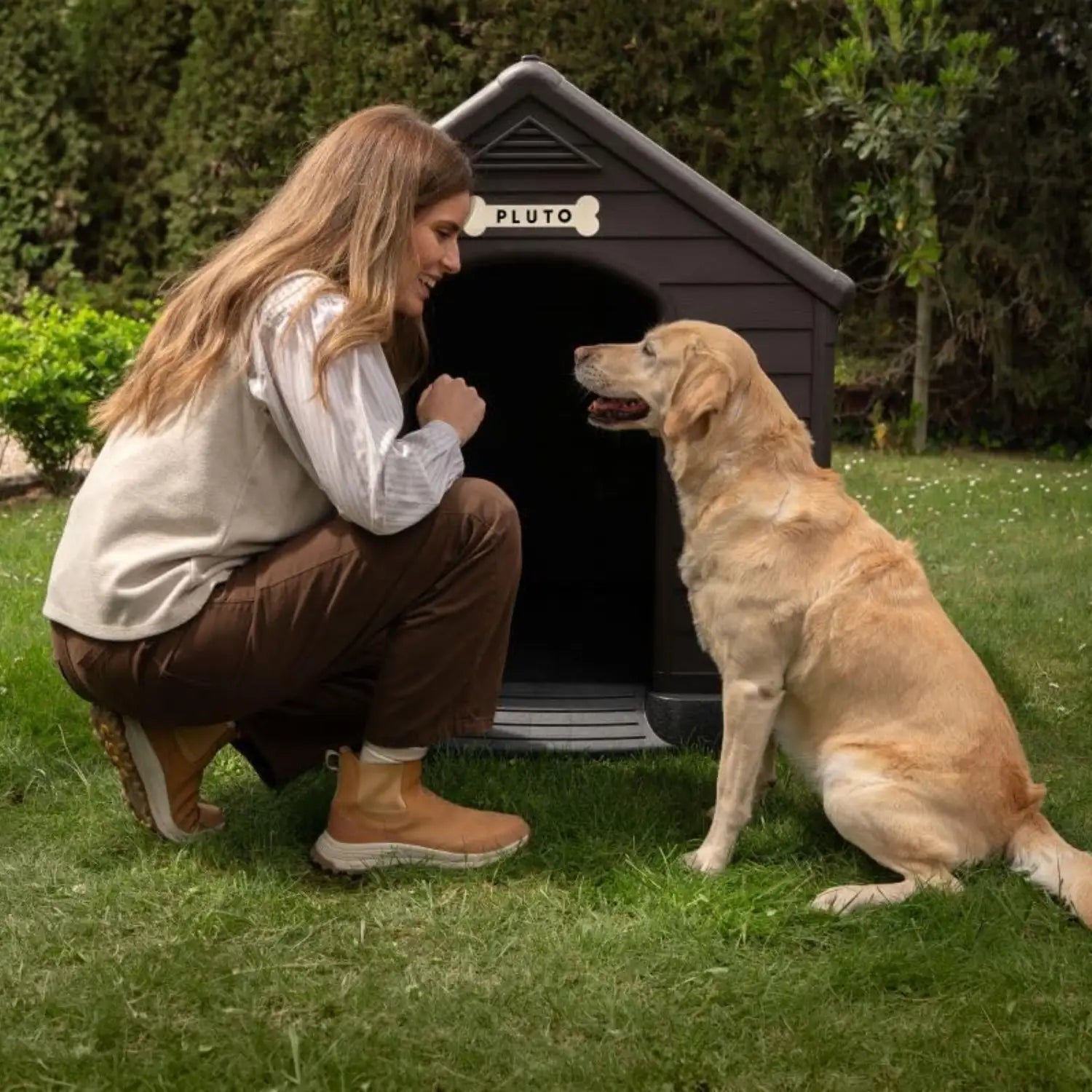 Caseta para Perros de Resina Curver Premium 95x99x99cm Marrón - Mejor Precio - Mascotas Ávila